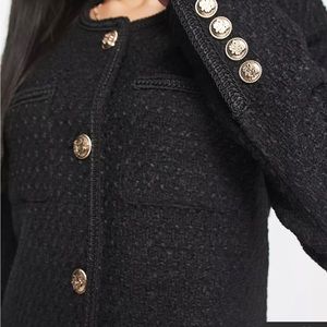 Urban Revivo button cropped jacket in black Size 4
